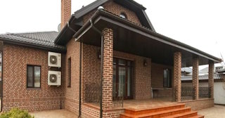 Строительство домов из кирпича с мансардой в Новокузнецке | от 3615 рублей